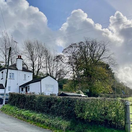 Tollgate House - Luxury Cozy Cottage - Huge Hot Tub - Alton Towers Cheadle  Extérieur photo