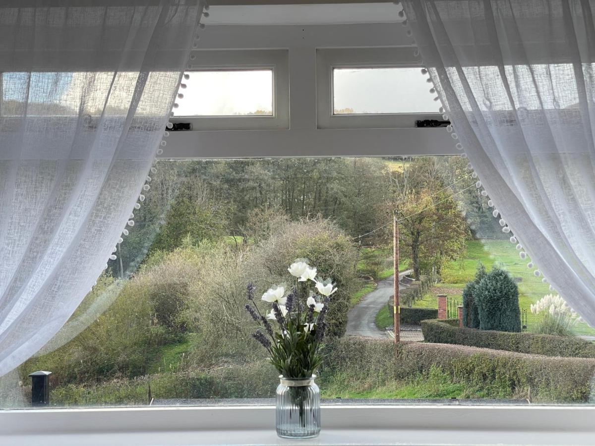Tollgate House - Luxury Cozy Cottage - Huge Hot Tub - Alton Towers Cheadle  Extérieur photo